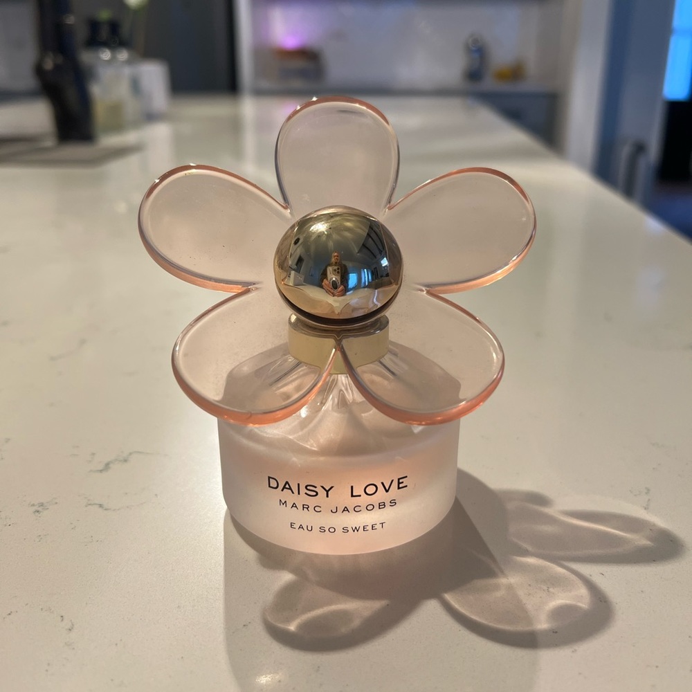 Used Marc Jacobs Daisy Love